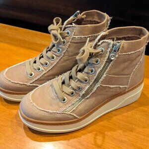 Womens taupe sneakers